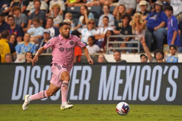 Mascherano: Alba and three other defenders are missing Columbus crew