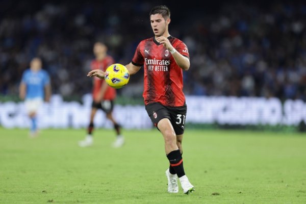 Milan official: Pellegrino permanent transfer joins Boca youth It is reported that the transfer fee is 4 million euros