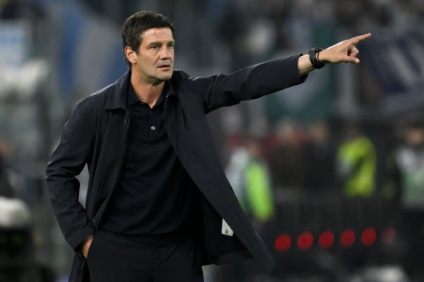 Inter Milan announced that the members of the Chivo coaching team: 7 people in total, Kolarov served as assistant coach