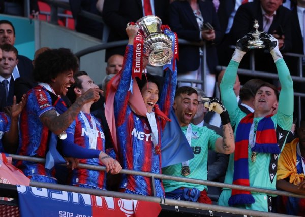 Implications for ownership of Lyon! Reporter: Europa League qualification is to be determined, Crystal Palace s current signings are stagnant