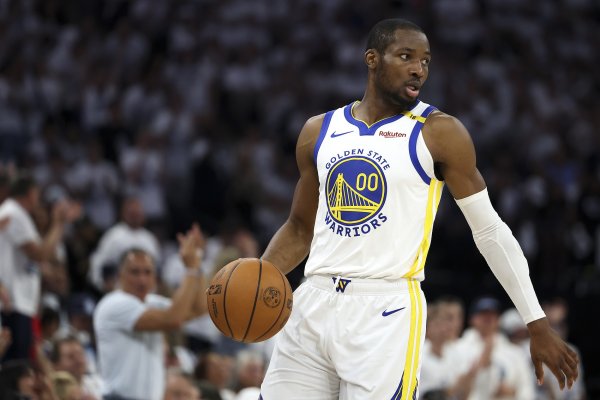Team Note: There is no substantial progress in the negotiations between Warriors and Kumingga, and the Heat and Bulls will pursue