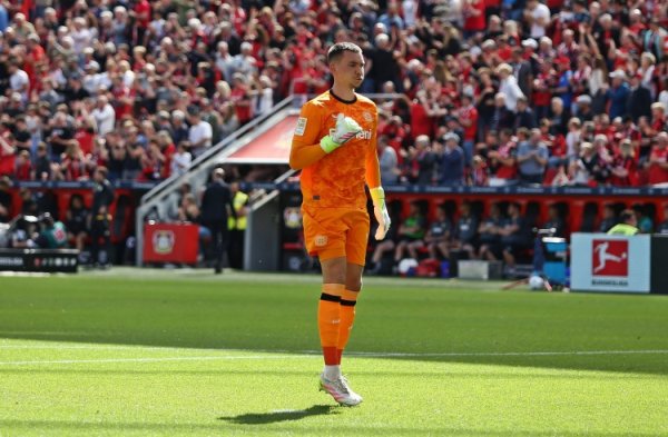 Desky: Leverkusen goalkeeper Koval is approaching to leave the team, negotiations have made progress