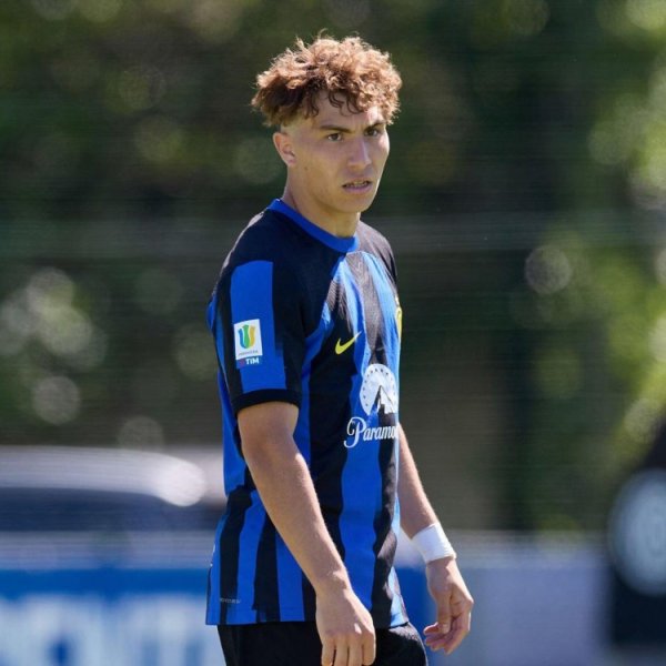 Italian Sky: Inter Milan hopes that 20-year-old midfielder Dimacho stays in the U23 echelon, but the player wants to go to Serie B
