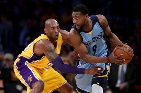 Teague: Kobe entered the defense 12 times but his defense is not that strong. He took the first place in Tony Allen