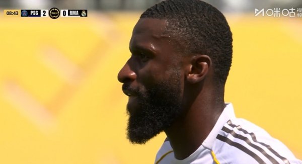 😧Rudiger made a mistake and was stunned