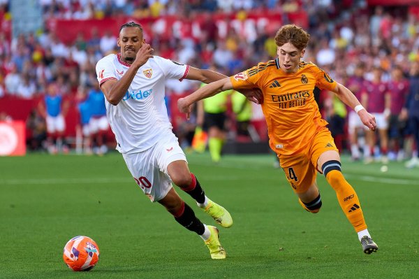 Reporter: Munos  transfer fee of 5 million euros + 1 million euros floating, and will sign a contract with Osasuna for 5 years