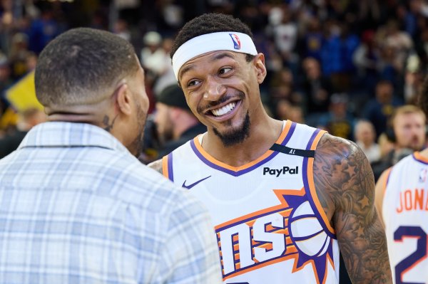Host: If the Lakers can sign Bills for 5 million, they can prepare for the championship parade