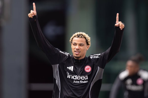 Reporter: Liverpool reiterates interest in Ekitic, and the French Eagle is negotiating with the Reds and Newcastle