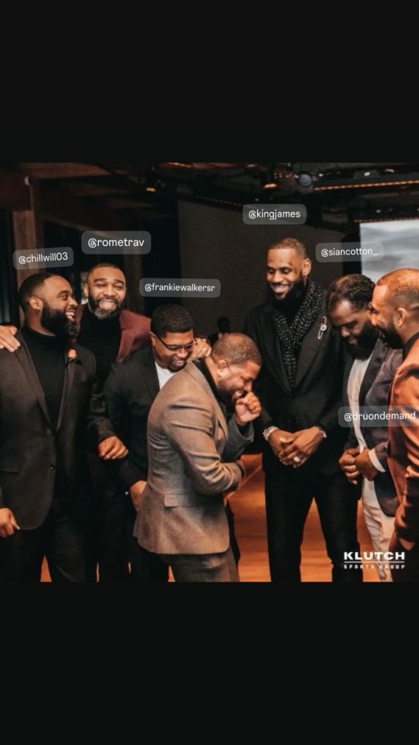 The Cavaliers Deputy General Manager posted a photo with James and other friends. James forwarded: My brothers 🫡