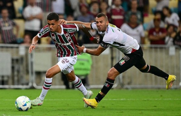 World Sports: Barcelona closely monitors 18-year-old Fruminense winger Riquelme Felipe