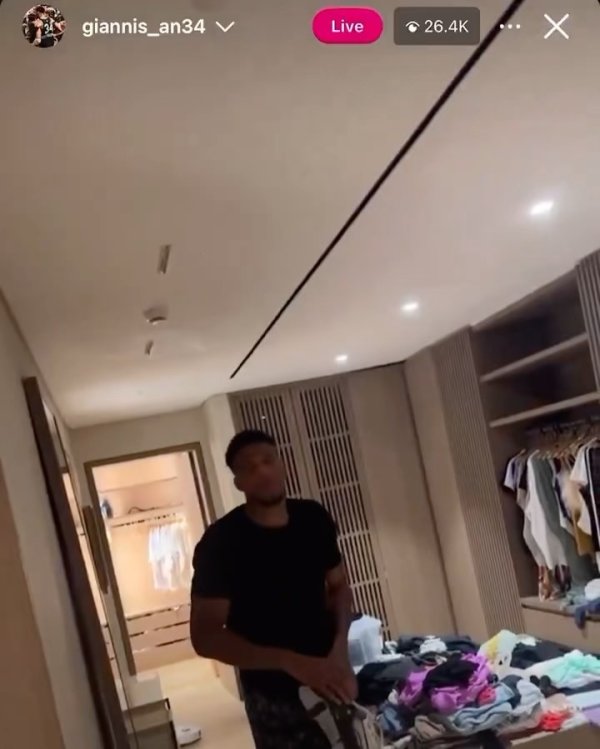 His wife live broadcast Antetokounmpo catches cockroaches &. Nearly 30,000 people watch it. Antetokounmpo joked: I want to get a divorce!