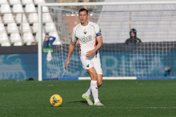 Skira: Genoa and Sassuolo are interested in Venice defender Izzes