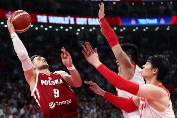 Polish European Championship 12-man roster is released: Sohan is absent, and the Boniteka who steals Zhou Qi serves is on the list