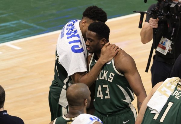 Salary Expert: The Bucks are full and you need to free up a place if you want to sign Antetokounmpo