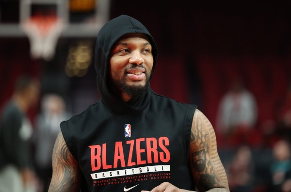 Tielin: Everyone is jealous of the love the Trail Blazers gave Lillard. Some people want to return to their old boss with a basic salary.