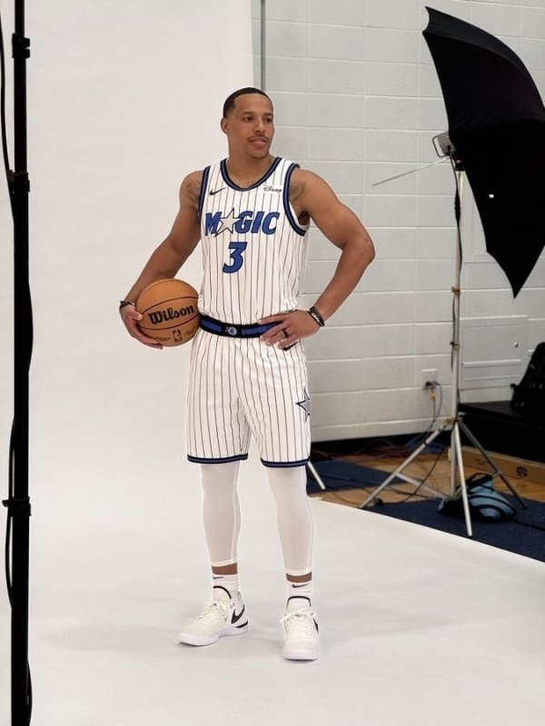 The Magic s atmosphere is booming in the new season! Bain broke down on Orlando Expressway and received enthusiastic cheers from fans