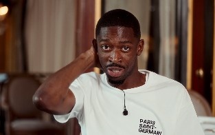 Wonderful of the best in the world! Dembele: This word is very heavy, but the best in history is Messi