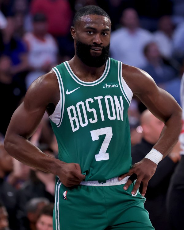 Jaylen Brown: I was having a knee injury in February, but I chose to hold on until the playoffs