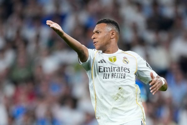 Mbappe scored 38 goals in the first 40 games in La Liga, Real Madrid tied for first place with Puskas, and Ronaldo 37 goals