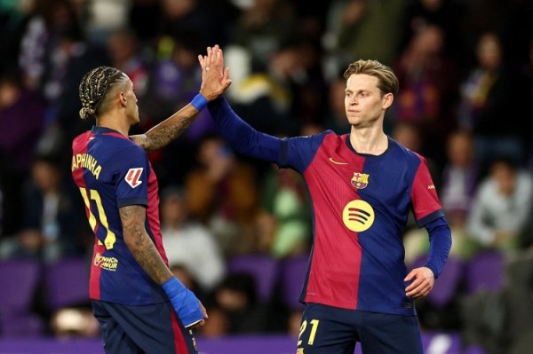 Ticking Coman in 264 games! De Jong is the second Dutch player with the most appearances in Barcelona s history