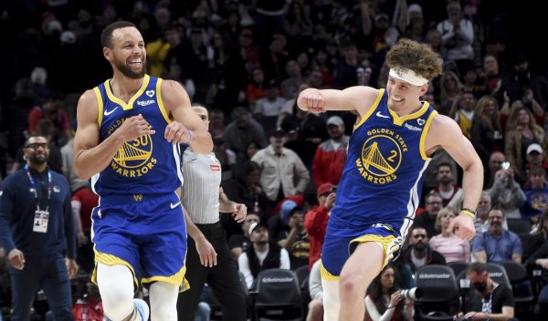 Bojie: I focused on how to partner with Curry during the offseason. He always faces tough defense