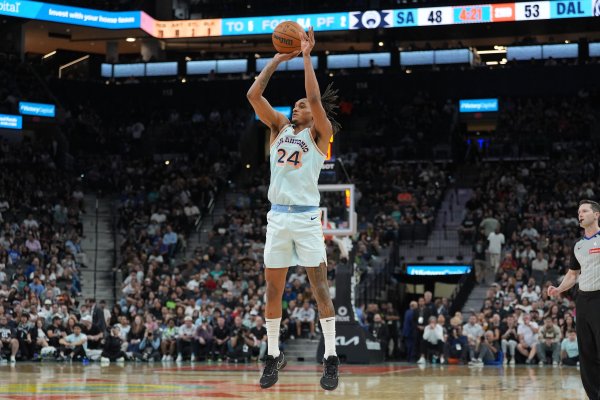 Except for the three points, overall it’s okay! Vassell scored 12 points on 5 of 12 shots, 6 rebounds, 2 assists and 1 steal, and 0 of 4 three-pointers.