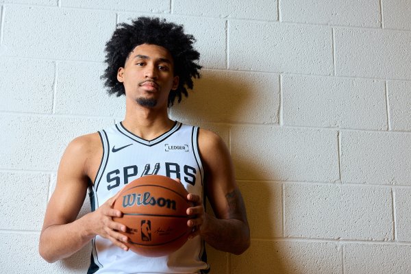 The future is promising! Harper, the Spurs  second-place finisher, made 4% of 8 shots, 26 three-pointers, 1 of 1, and contributed 11 points. He also had 8 assists and 2 steals.