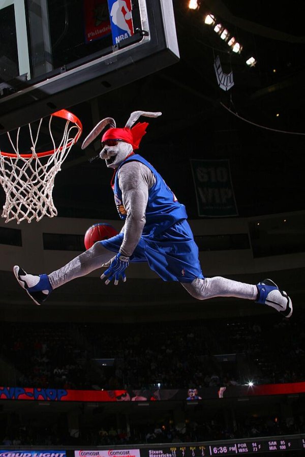 Eastern Conference Champions 25th Anniversary! Former 76ers mascot Speed ​​Bunny 