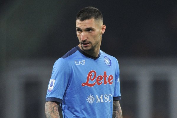 Italian media: Politano participated in some joint training with Naples and is expected to play in Turin at the weekend