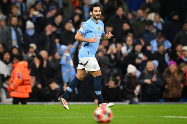 Gundogan: Kompany is the best captain and I am not surprised by his success at Bayern