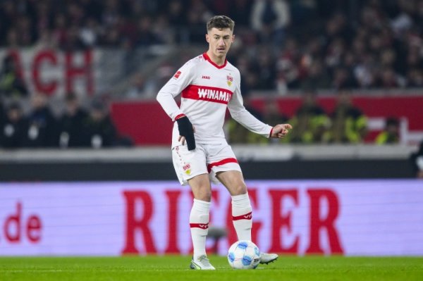 De Sky: Stuttgart bid 50 million euros for midfielder Stiller, and Manchester United was interested in the summer window