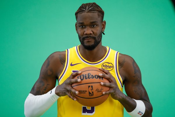 Media person: Ayton’s first half reminded me of Kwame Brown when he was playing with Kobe Bryant