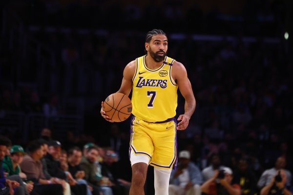 Vincent started 24 minutes, 2 of 5 shots, 26% of 26 three-pointers, 1 of 3, 5 points, 2 rebounds and 5 assists.