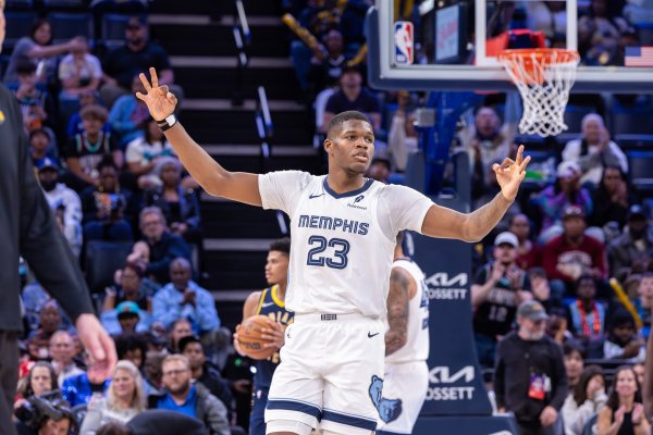 Rookie: The No. 11 pick of the Grizzlies scored 27+6+4. The third overall score was 15 points, 6 rebounds, 8 assists and 3 steals. The Hornets center made 7 of 7 and contributed 14+7.