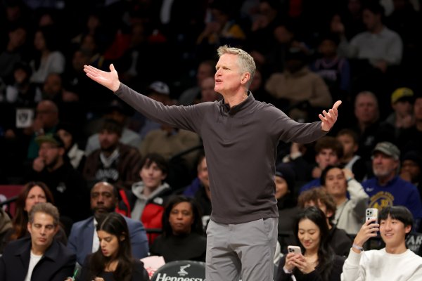 Give up the post game entirely? Cole: It can be used when the offense is stalled. Players need to read the game.