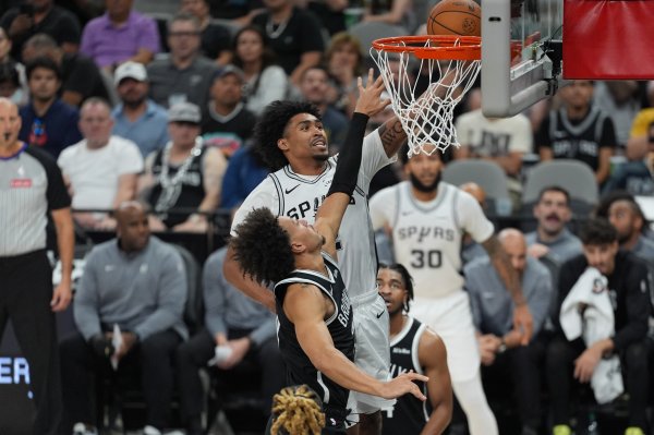 Hope it’s okay! Spurs reporter: Harper wore protective boots and left the arena on crutches