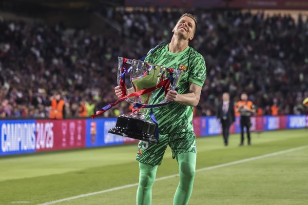 AS: Although Szczesny always holds his own at critical moments, he has conceded goals in eight consecutive games