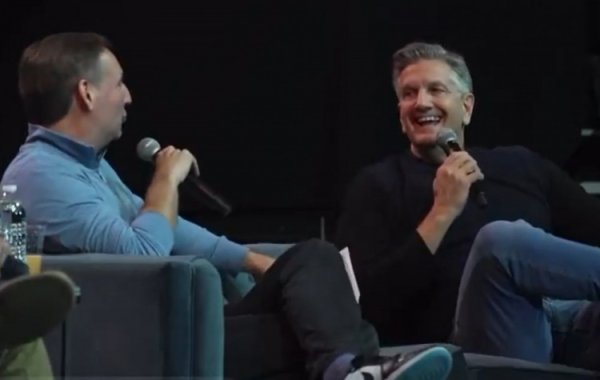 Finch joked: It’s good to record podcasts now. As you record, you will be qualified to coach the Lakers.