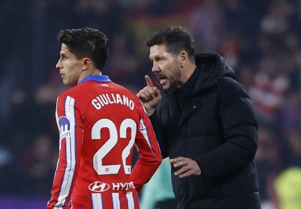 Gimenez: Simeone does not treat Giuliano as a son in the team, but as an ordinary player