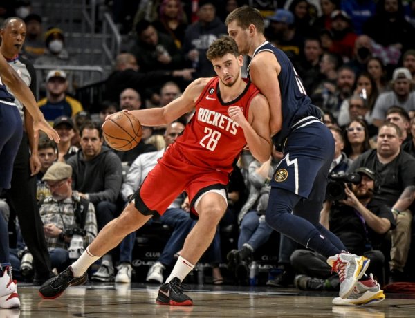 Uduka: Passing, singles and low-post offensive abilities. Shen Jing and Jokic are similar in many aspects.